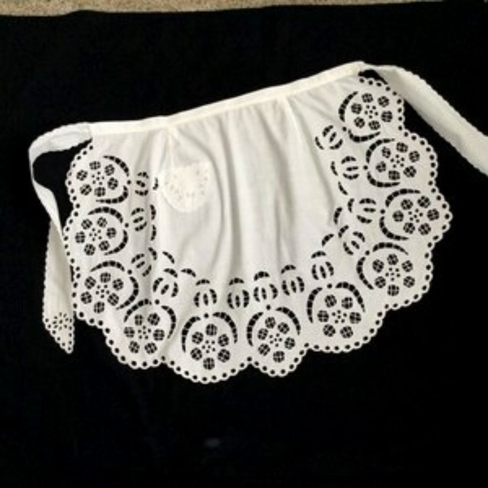 Embroidered White Lace Apron Costumes Halloween